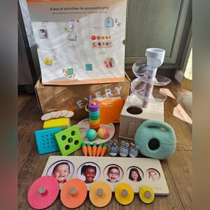 Lovevery "The Babbler" Play Kit